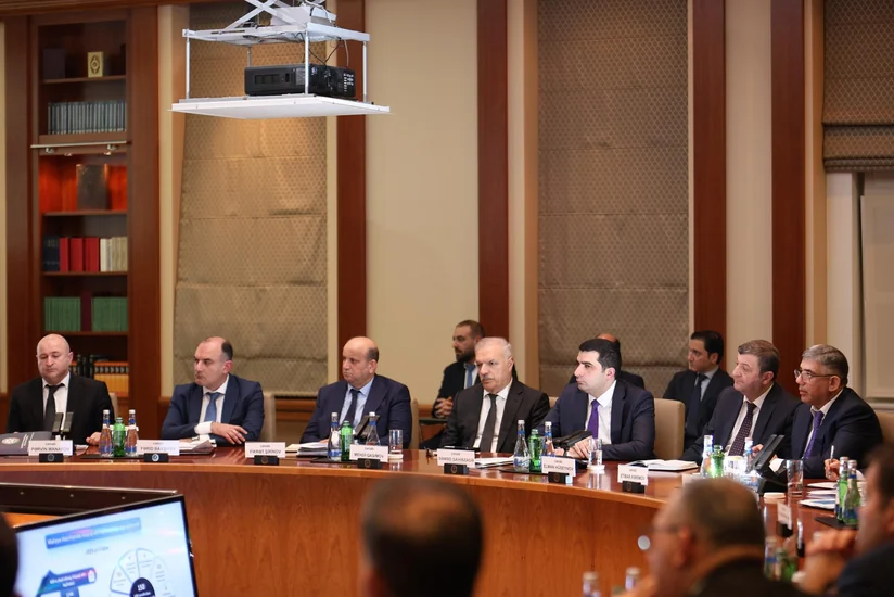 Azərbaycanda dövlət zəmanətli borc ÜDM-in 8 %-nə düşüb