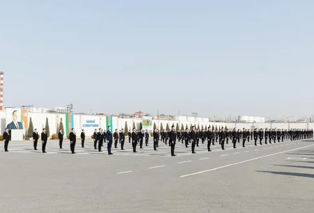 Daxili işlər naziri DİN-in strukturlarında işləmək istəyənlərin sıra baxışını keçirib