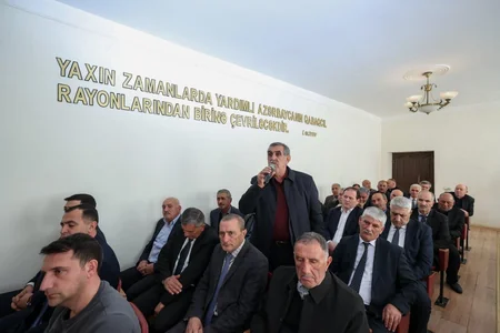 Yardımlıda sahibkarlarla biznesin inkişaf etdirilməsi müzakirə edilib