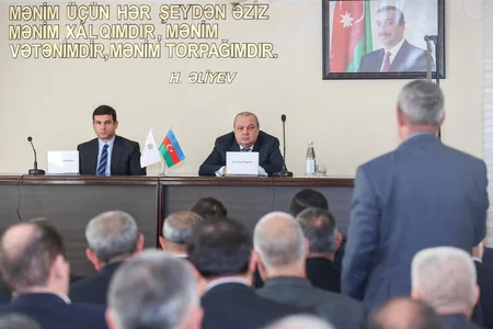 Yardımlıda sahibkarlarla biznesin inkişaf etdirilməsi müzakirə edilib