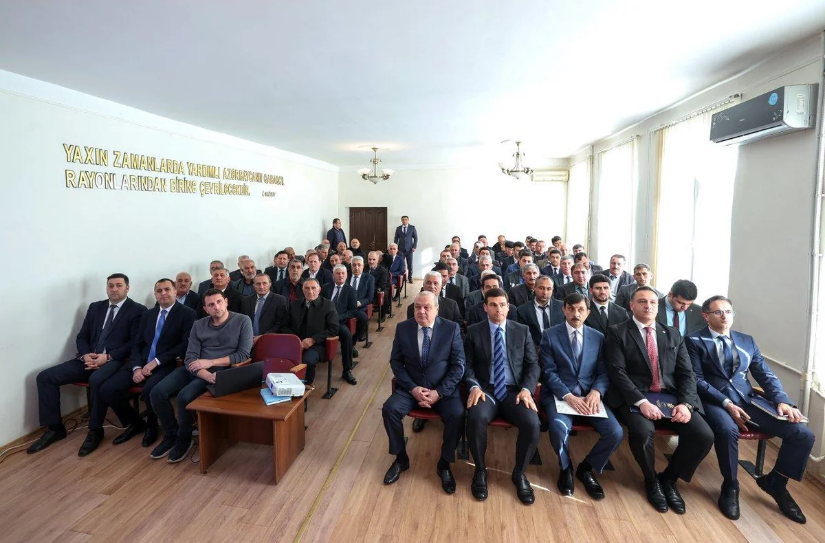Yardımlıda sahibkarlarla biznesin inkişaf etdirilməsi müzakirə edilib