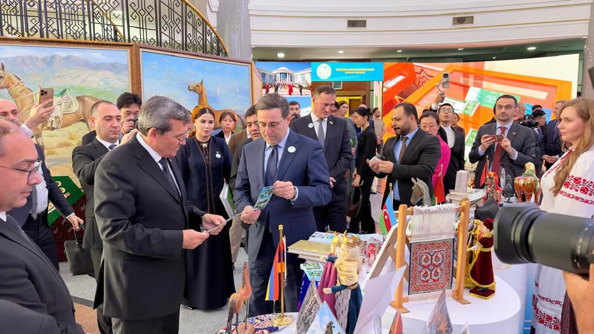 Azərbaycan səfirliyi Türkmənistanda beynəlxalq sərgidə iştirak edib