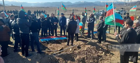 33 il itkin kimi qeydiyyatda olan şəhid Zibeydə Əhmədova Xocalıda dəfn edilib