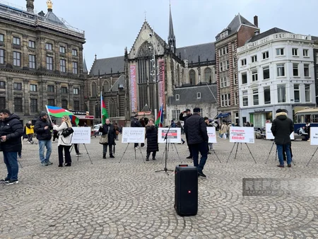 Amsterdamın mərkəzi meydanında Xocalıya ədalət aksiyası keçirilib