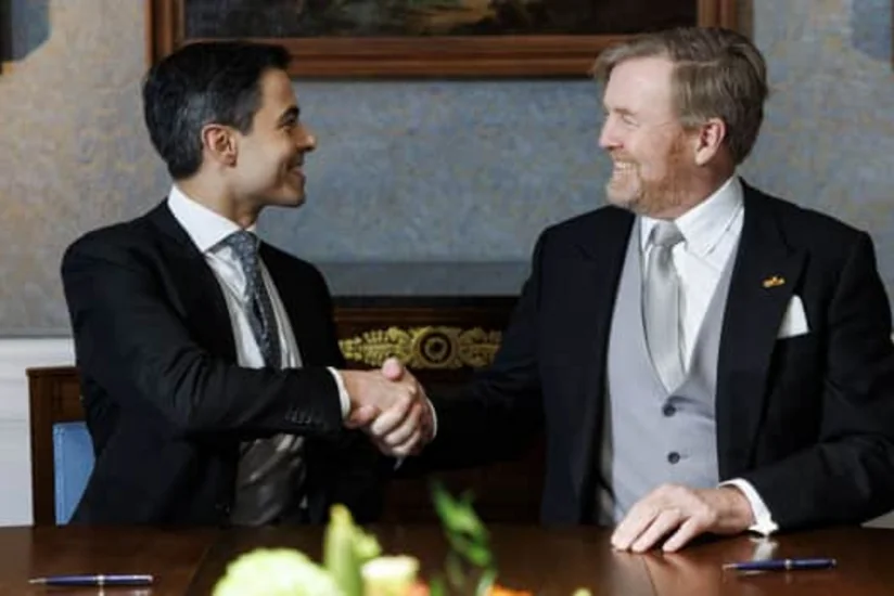 New Dutch government sworn in