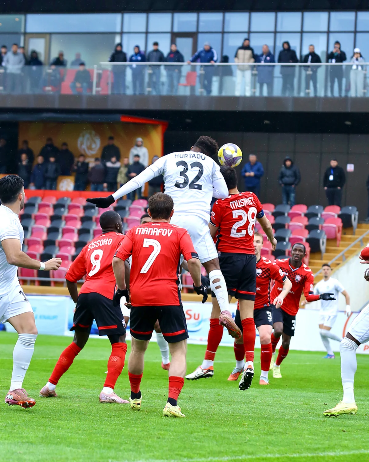 Premyer Liqa: Turan Tovuz təxirə salınmış oyunda Qəbələni məğlub edib