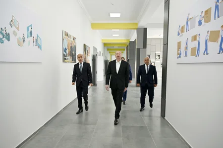 İlham Əliyev Lənkəran Dövlət Peşə Təhsil Mərkəzinin açılışında iştirak edib