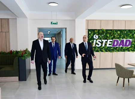 İlham Əliyev Lənkəran Dövlət Peşə Təhsil Mərkəzinin açılışında iştirak edib