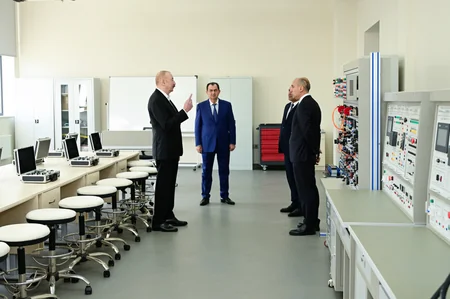İlham Əliyev Lənkəran Dövlət Peşə Təhsil Mərkəzinin açılışında iştirak edib