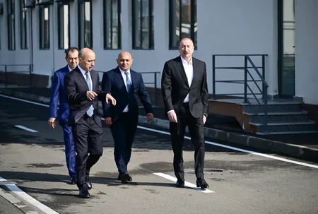 İlham Əliyev Lənkəran Dövlət Peşə Təhsil Mərkəzinin açılışında iştirak edib