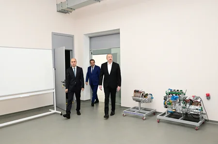 İlham Əliyev Lənkəran Dövlət Peşə Təhsil Mərkəzinin açılışında iştirak edib