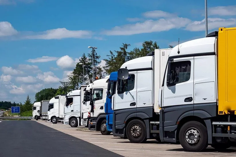 Азербайджан возобновил импорт грузовых автомобилей из Словакии