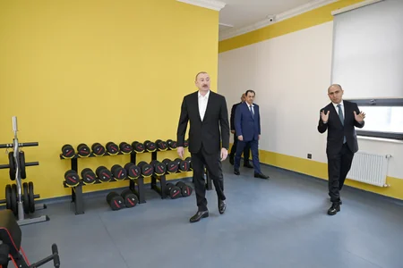 İlham Əliyev Lənkəran Dövlət Peşə Təhsil Mərkəzinin açılışında iştirak edib