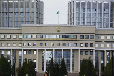 Kazakhstan urges citizens to refrain from traveling to Iran