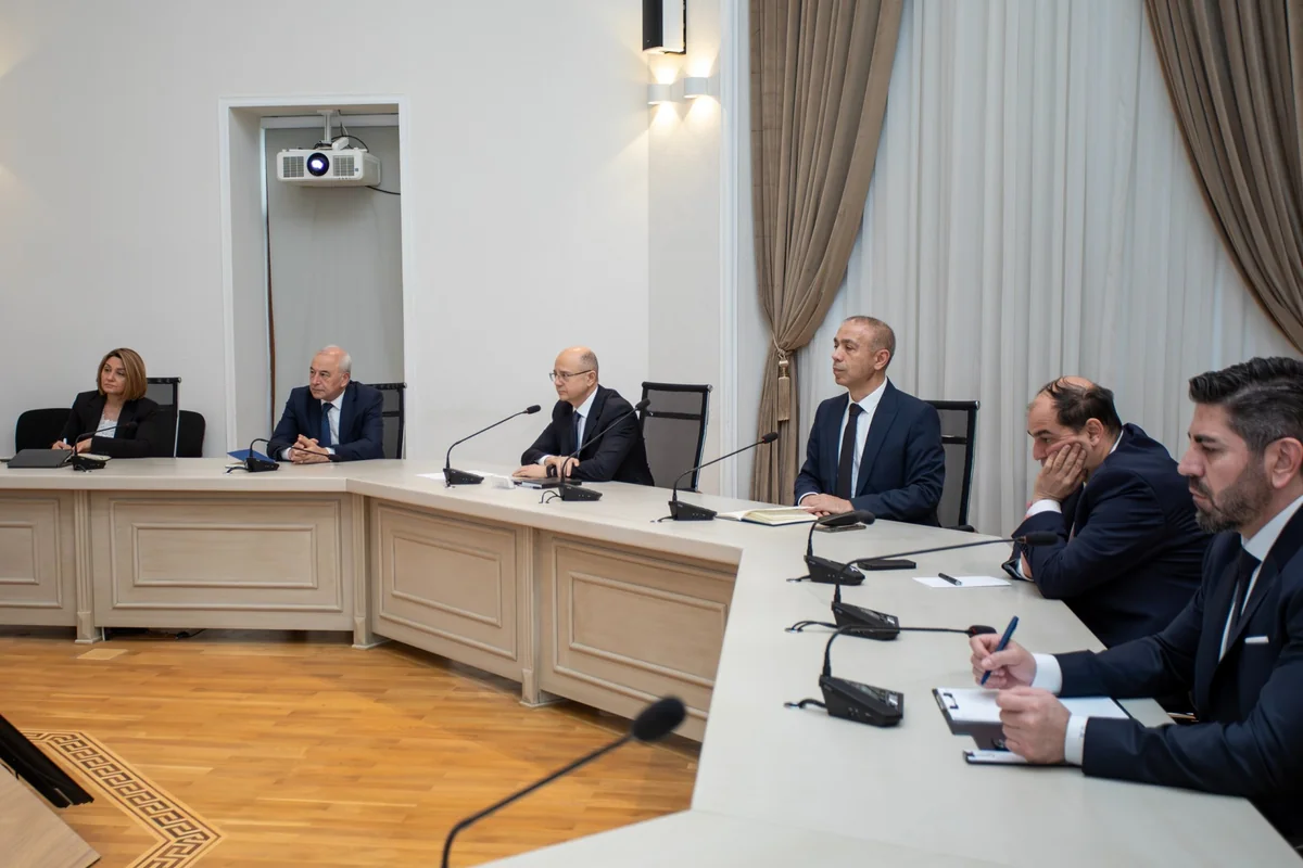 Согласовано ускорение ввода в эксплуатацию крупнейшей в регионе СЭС Билясувар