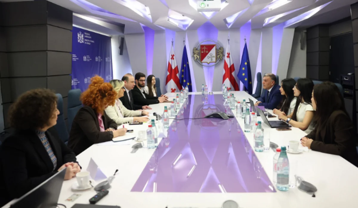 Azərbaycan Gürcüstanın maliyyə nəzarəti təcrübəsi ilə tanış olub