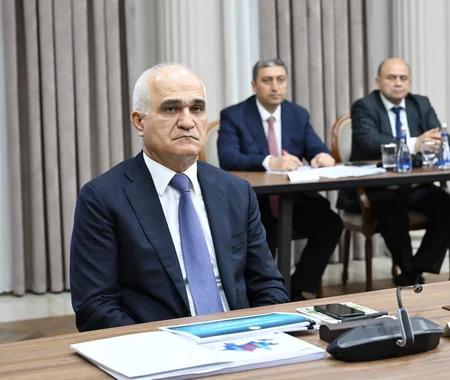 İqtisadi Şuranın iclasında sosial-iqtisadi inkişaf strategiyası müzakirə edilib