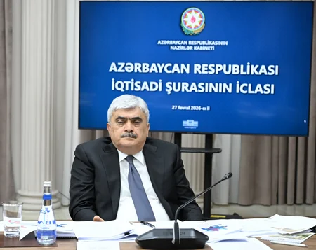 İqtisadi Şuranın iclasında sosial-iqtisadi inkişaf strategiyası müzakirə edilib