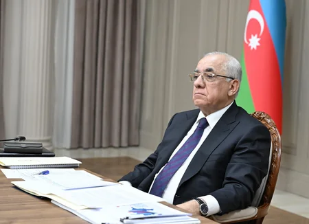 İqtisadi Şuranın iclasında sosial-iqtisadi inkişaf strategiyası müzakirə edilib