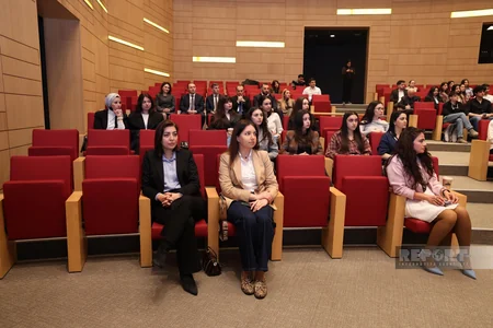 ADA Universitetində xaricdə təhsil alan məzunlar üçün karyera sərgisi keçirilib