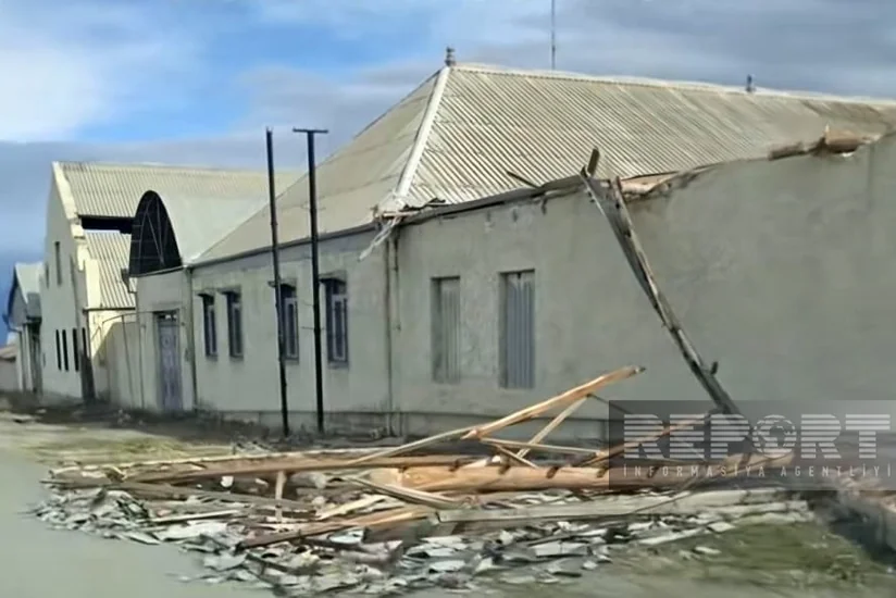 Сильный ветер повредил крыши домов в Гёйгёле и нанес ущерб теплицам в Шамкире