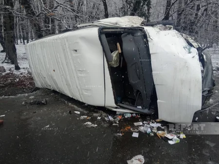 В Исмаиллы столкнулись три автомобиля, есть погибшие - ОБНОВЛЕНО