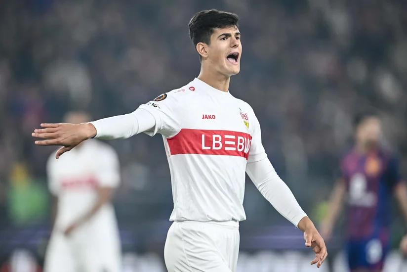 Ştuttqartın 20 yaşlı futbolçusu İngiltərə klubuna transfer ola bilər