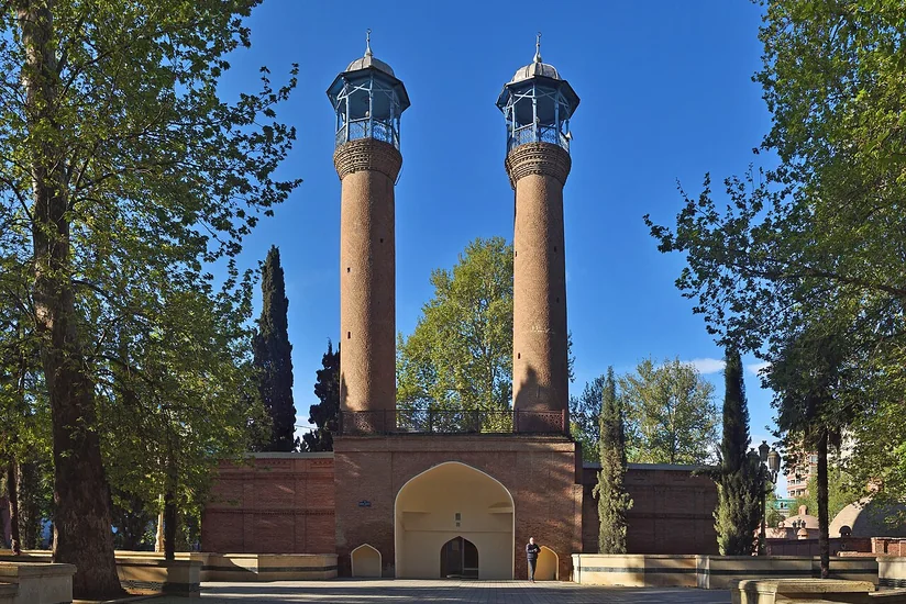Azerbaijan allocates over $940,000 for Juma Mosque renovation in Ganja