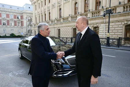 Prezident İlham Əliyev İranın Azərbaycandakı səfirliyində olub, başsağlığı verib