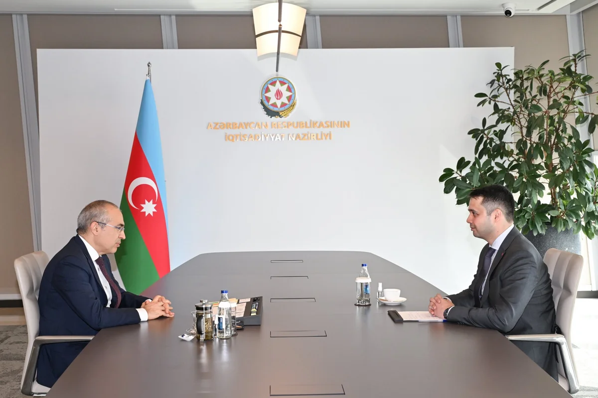 Mikayil Jabbarov meets with winners of 4th Yukselish competition