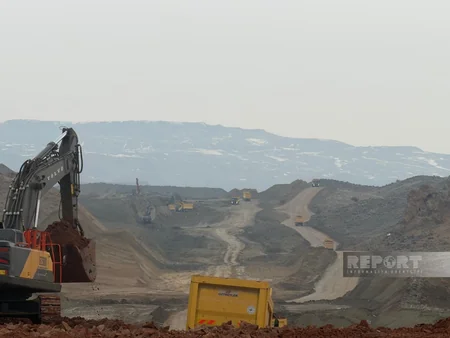 Qarsda Naxçıvana bağlanacaq dəmiryol layihəsi üzrə depo tikilir