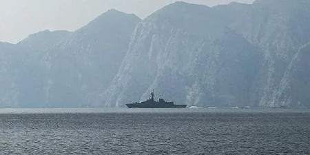 WSJ: ABŞ Hörmüz boğazından gəmilərin müşayiəti üçün koalisiyanın yaradıldığını elan edəcək