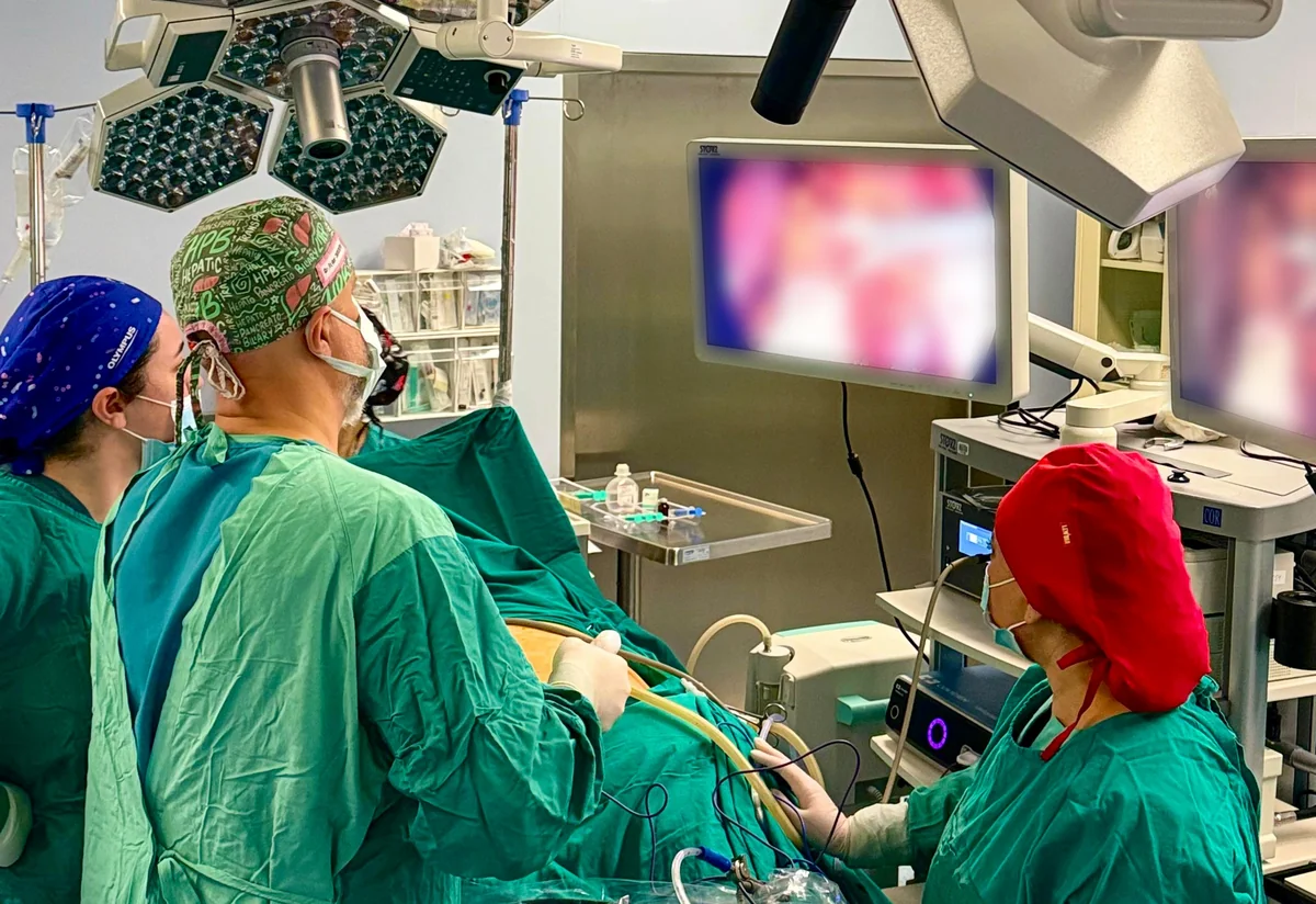 Son bir ildə Yeni Klinikada yeddi böyrək transplantasiyası həyata keçirilib