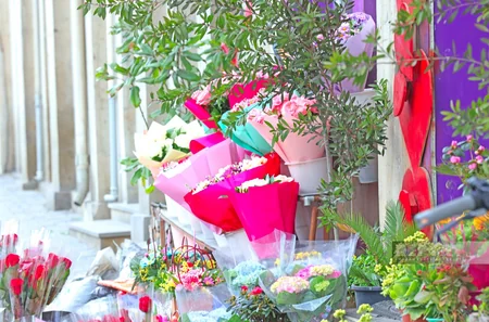 Festive spirit fills Baku streets on International Women's Day - PHOTOS