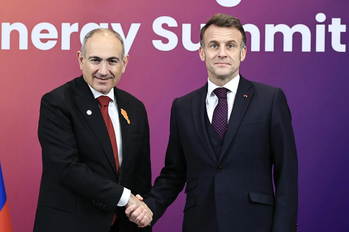 Paşinyan Makronla birgə iqtisadi layihələrin həyata keçirilməsini müzakirə edib