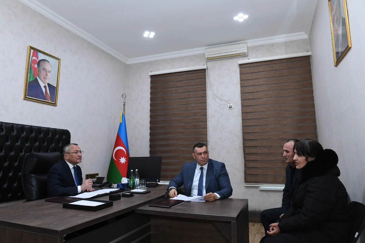 Rövşən Rzayev vətəndaşların növbəti qəbulunu keçirib