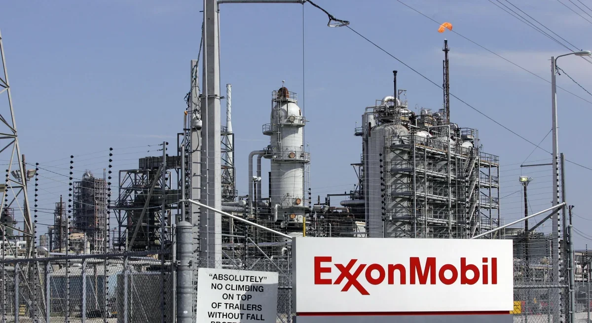СД ExxonMobil рекомендовал перенести юридическую регистрацию из Нью-Джерси в Техас