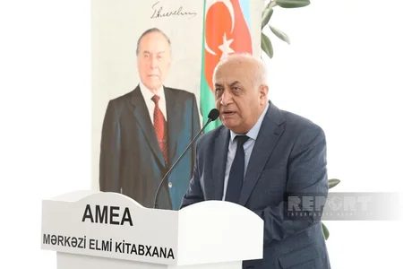 Qərbi Zəngəzur toponimlərinin izahlı lüğəti kitabının təqdimatı keçirilib