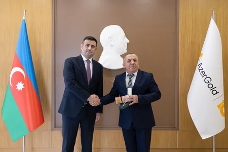 AzerGoldda Tərəqqi medalına layiq görülmüş əməkdaşlarla görüş keçirilib