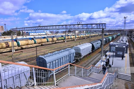 Freight train carrying Russian grain for Armenia departs from Bilajari station