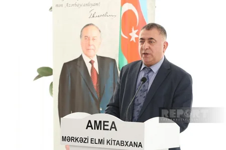 Qərbi Zəngəzur toponimlərinin izahlı lüğəti kitabının təqdimatı keçirilib