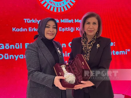 Dövlət Komitəsinin sədri Nyu-Yorkda azərbaycanlı qadın sahibkarlarla görüşüb