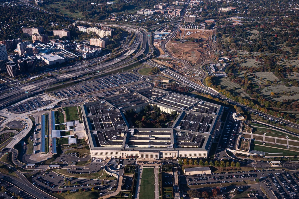 CBS: В Пентагоне рассматривают варианты военной операции против Кубы