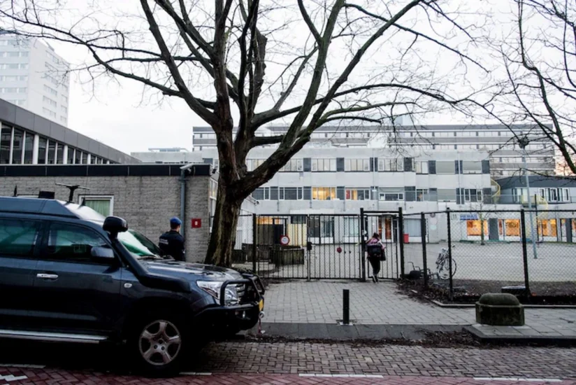 Amsterdamda yəhudi məktəbində partlayış olub