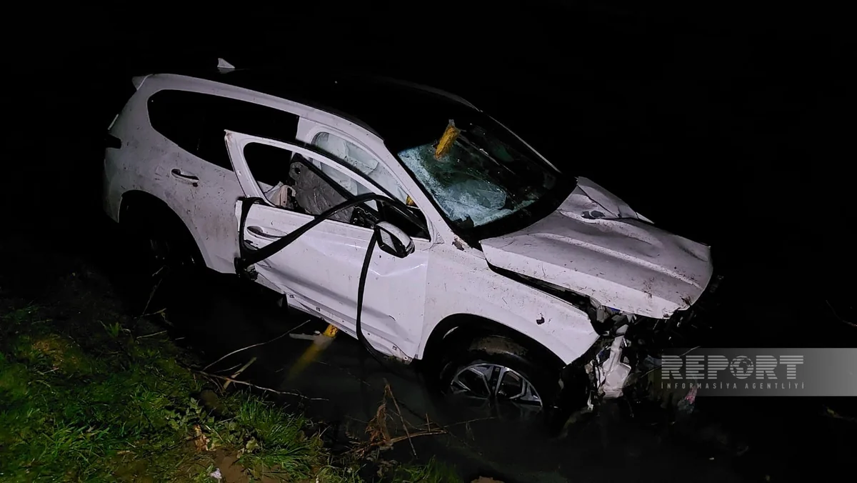 Lənkəranda avtomobil körpüdən çaya aşıb, ölən və xəsarət alan var