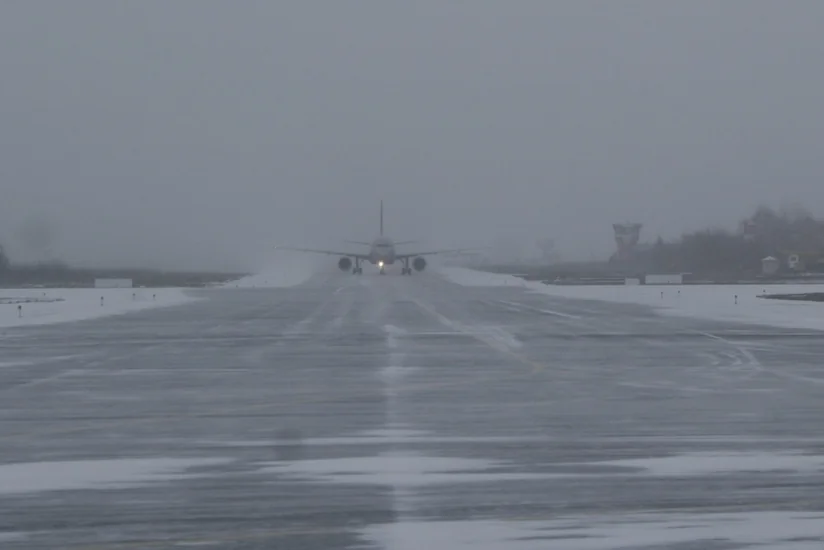 Ufa aeroportunda dumana görə 18 reysin uçuşu gecikir
