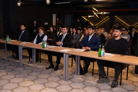 Expressbankın sponsorluğu ilə ASAN xidmətin 3-cü RoboCode düşərgəsi başa çatıb