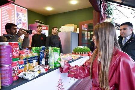 Alena Aliyeva visits Novruz fair