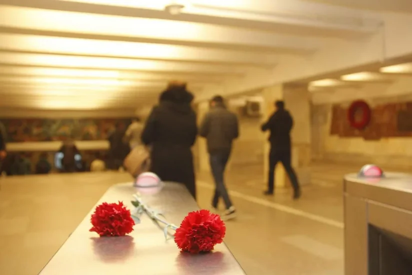 20 Yanvar metrostansiyasında törədilən terror aktından 32 il keçir