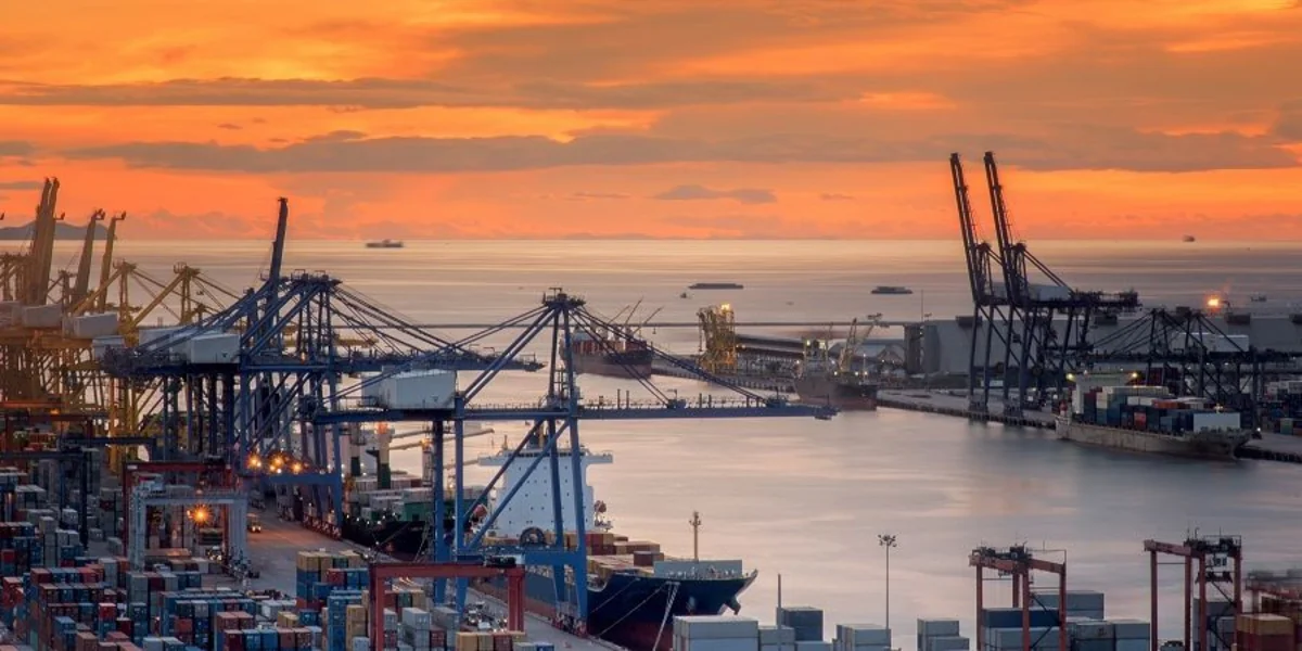 İran Bəhreyndəki mayeləşdirilmiş təbii qaz kompleksinə zərbə endirib